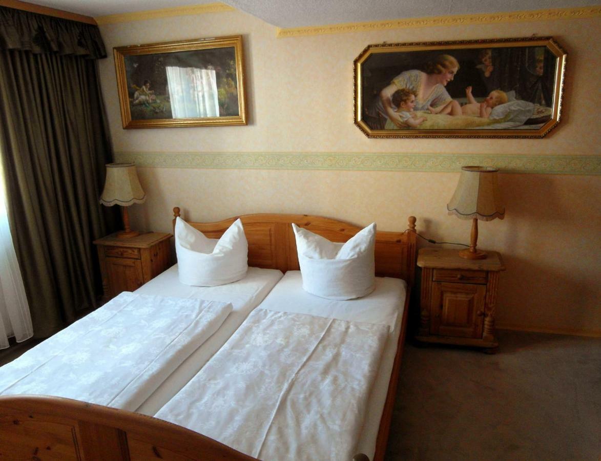 Pension Antik Hotel Bad Lobenstein Bagian luar foto